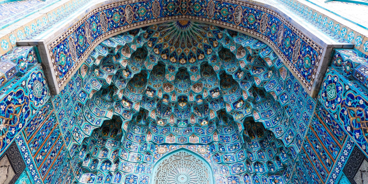 Mozaika szklana arabeska – orientalizm i awangarda